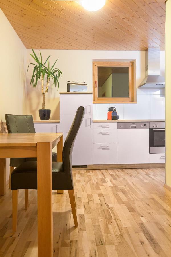 Alpinappartements Stoeckl พาร์เตอเนน ภายนอก รูปภาพ